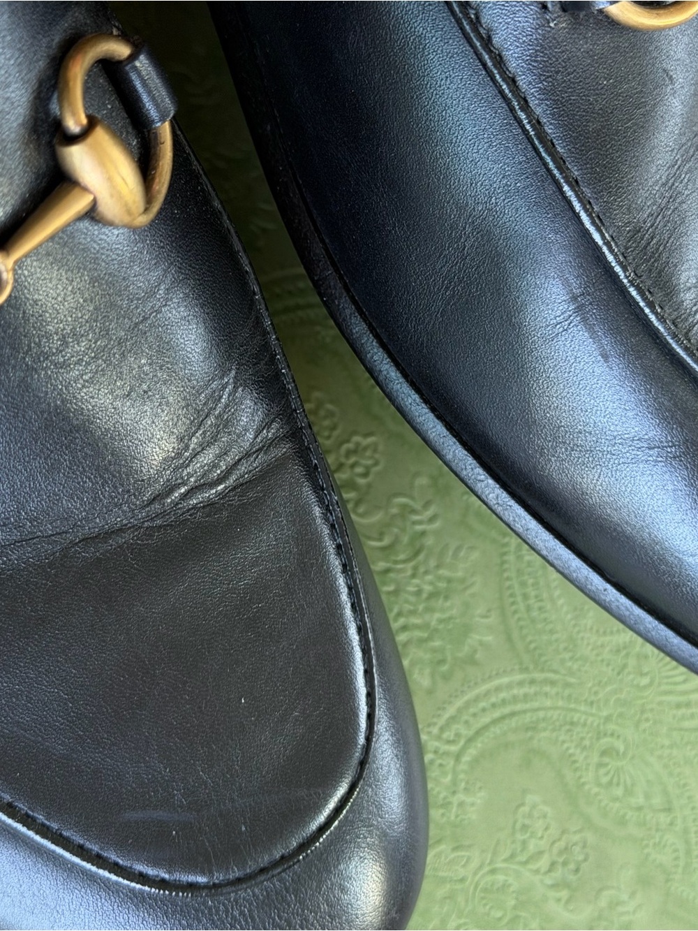 Gucci Black Leather Loafers with Gold Horsebit - Picture 9 of 9